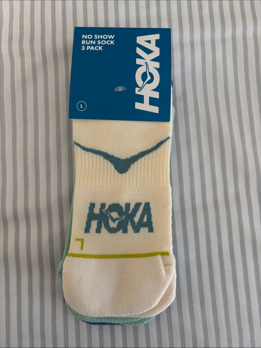 Hoka No-Show Athletic Socks in Cream with Teal Accents